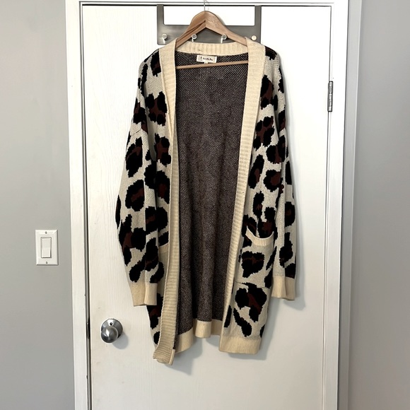 Vanilla Bay Sweaters - Vanilla Bay Wild Idea Leopard print cardi